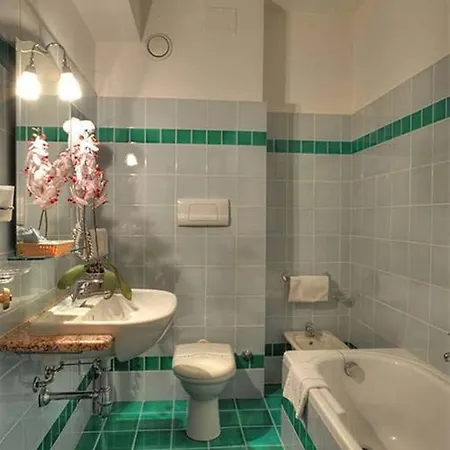 Felix Hotel 4*